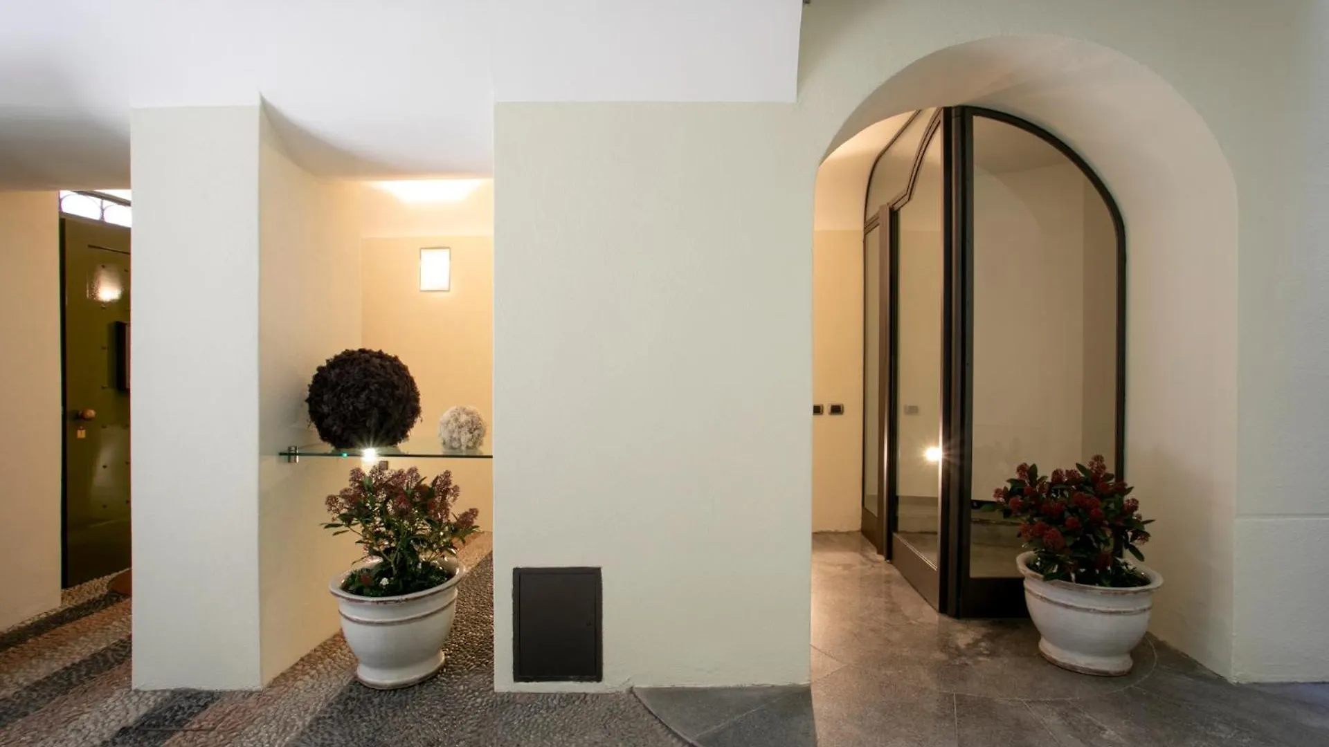 Palazzo Alm 호텔 코모